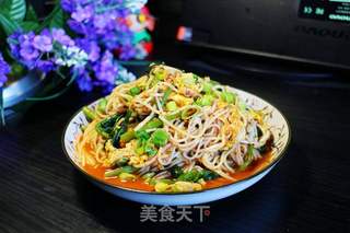 #信任之美# 酸辣鸡蛋面的做法步骤:6