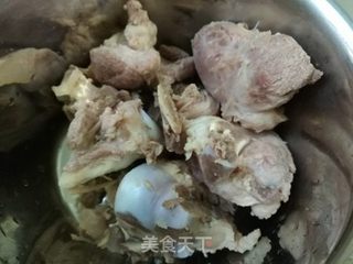 香辣猪肘炖芸豆的做法步骤：1