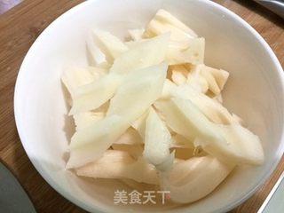 香辣猪肘炖芸豆的做法步骤：7