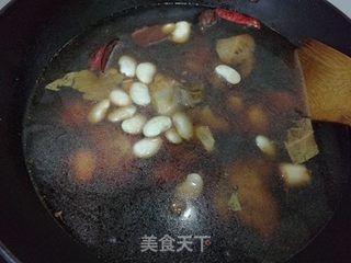 香辣猪肘炖芸豆的做法步骤：6