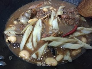 香辣猪肘炖芸豆的做法步骤:10