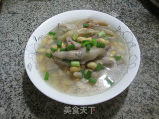 ＃信任之美＃鸡爪黄豆汤的做法步骤：10