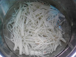#信任之美#金针菇拌猪耳的做法步骤:4