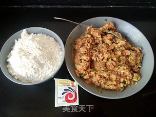 #信任之美#大白菜肉馅生煎包的做法步骤：1