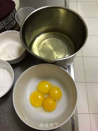 #信任之美#可可味蛋糕卷的做法步骤:2