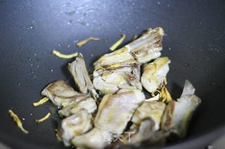 山药南瓜羊排汤的做法步骤：2