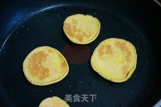 #信任之美#奶香玉米饼的做法步骤:5