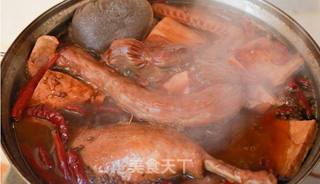 正宗武汉周黑鸭麻辣鸭脖的做法步骤:4