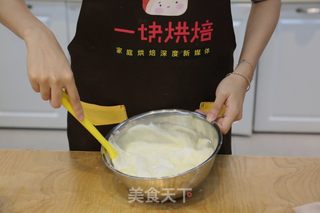 北海道戚风蛋糕的做法步骤:9