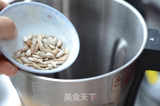 #信任之美#葵花籽黑豆浆的做法步骤:2