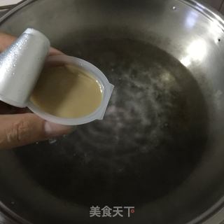 浓汤云吞面的做法步骤：2