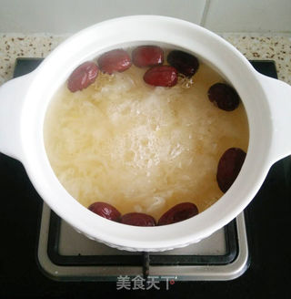 【甜滑软糯】红枣桂圆银耳羹的做法步骤:7