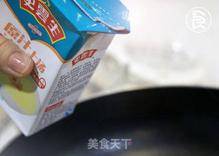 【不用隔夜饭做炒饭】焦炒酱油大蒜炒饭的做法步骤:2