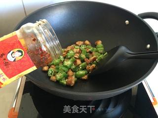 #信任之美#秋葵炒鸡丁的做法步骤:6