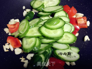 #信任之美#黄瓜红椒炒鸡蛋#肉肉厨的做法步骤:14