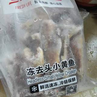 香酥炸小黄鱼的做法步骤：1