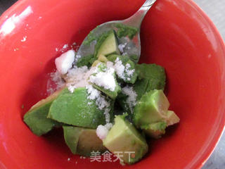 #信任之美#牛油果冰激凌的做法步骤:2