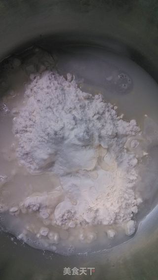 鲜肉蟹壳黄的做法步骤:2