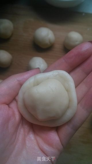 鲜肉蟹壳黄的做法步骤:5