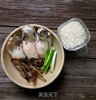 #信任之美#好吃到食神也流泪的，浓郁惹味，煲仔饭的做法步骤：1