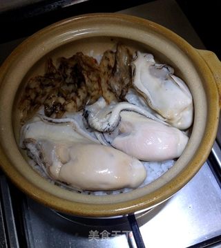 #信任之美#好吃到食神也流泪的，浓郁惹味，煲仔饭的做法步骤：6