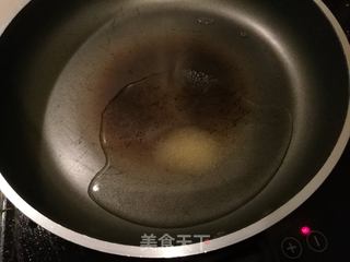 #信任之美# 自制小零食——焦糖爆米花(平底锅版)的做法步骤:5