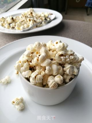 #信任之美# 自制小零食——焦糖爆米花(平底锅版)的做法步骤:10