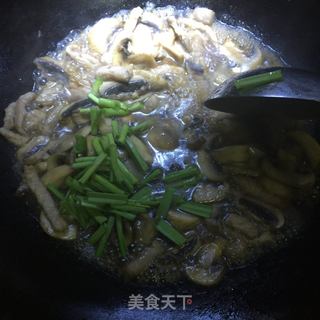  #信任之美#肉丝炒口蘑的做法步骤：8