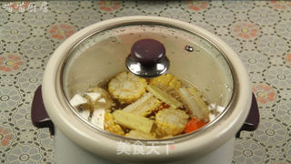 #信任之美#胡萝卜玉米排骨汤的做法步骤:10
