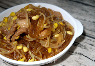 #信任之美#猪肉豆芽炖粉条的做法步骤:14