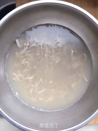 自制肉皮冻的做法步骤:8