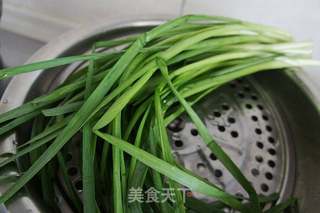 #信任之美#海米韭菜鹅蛋馅饺子的做法步骤:2