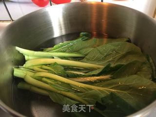 #信任之美# 鹅肝腊肠煲仔饭的做法步骤：2