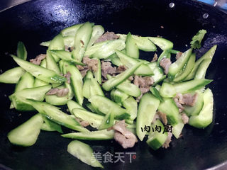 #信任之美#青瓜肉片炒蛋#肉肉厨#肉肉厨的做法步骤：9