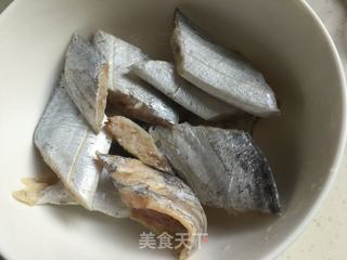 #信任之美#  蜜汁带鱼的做法步骤：1