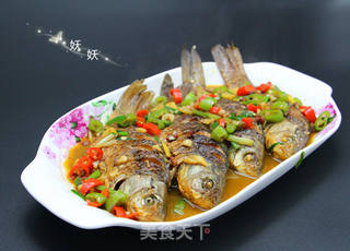 麻辣下饭小鲫鱼的做法步骤:5