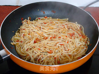 #信任之美#剁椒炒金针菇的做法步骤:6