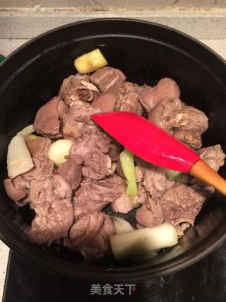 鲜橙红焖羊肉的做法步骤:7