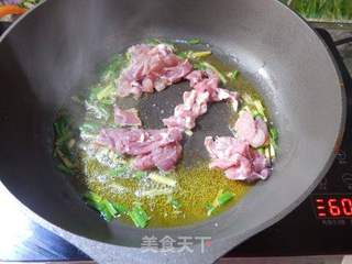 #信任之美#黑木耳肉片粉条煲的做法步骤:6