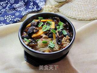 #信任之美#黑木耳肉片粉条煲的做法步骤:10