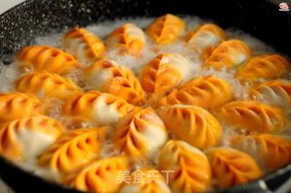#信任之美#胡萝卜柳叶煎饺的做法步骤:19