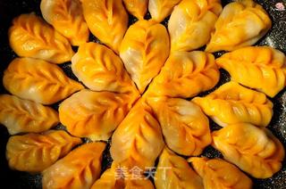 #信任之美#胡萝卜柳叶煎饺的做法步骤:21