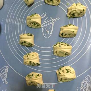 香葱花卷的做法步骤：10