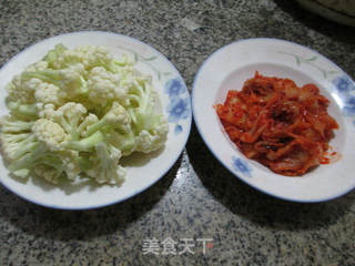 ＃信任之美＃泡菜炒花菜的做法步骤：1