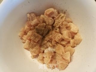 #信任之美# 菠萝鸡丁的做法步骤:2