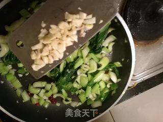 #信任之美# 蒜香小油菜（蒜泥清炒上海青）的做法步骤：9