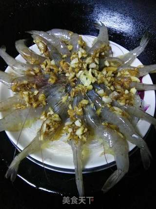 #信任之美#蒜蓉粉丝蒸虾的做法步骤:8