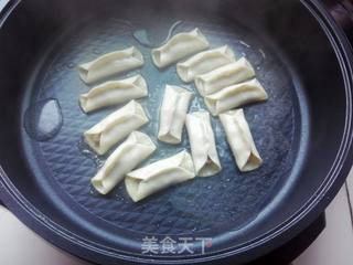 #信任之美#马蹄鲜肉锅贴的做法步骤:7