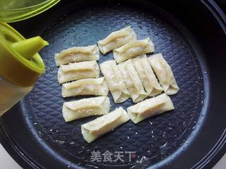 #信任之美#马蹄鲜肉锅贴的做法步骤:8