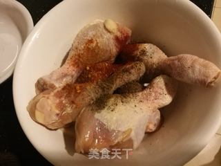 #信任之美# 烤箱版孜然烤鸡腿的做法步骤：3